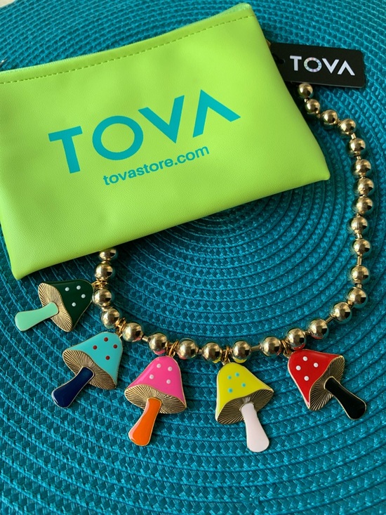 TOVA Jewelry - NWT TOVA GARDEN OF SHROOMS NECKLACE IN ANTIQUE GOLD